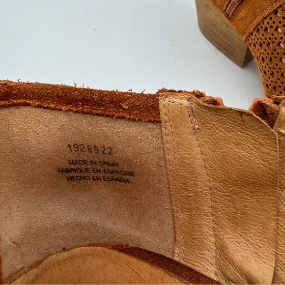 Free People Pandora D Orsay Laser Cut Out Brown Suede Shoe Boot Boho - Picture 14 of 14